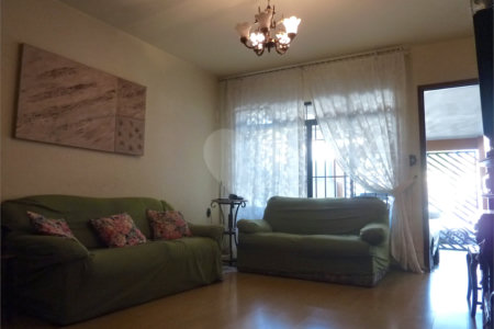 Sobrado à venda com 2 quartos, sendo 1 suíte,  em Alto da Lapa, São Paulo, SP