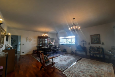 Casa à venda com 4 quartos, sendo 3 suítes,  em Jardim Marajoara, São Paulo, SP
