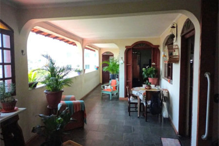Casa à venda com 5 quartos, sendo 3 suítes, em Parque Arariba, São Paulo, SP