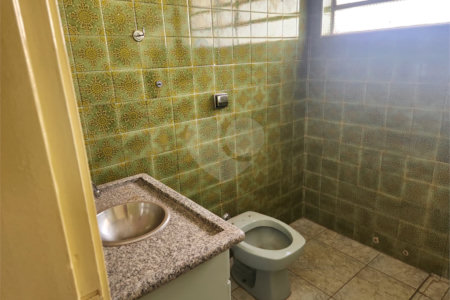 Sobrado à venda com 4 quartos, sendo 1 suíte, no Centro, Araraquara, SP