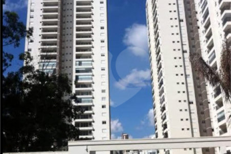 Apartamento à venda ou para alugar com 3 quartos, sendo 1 suíte,  em Parque Reboucas, São Paulo, SP