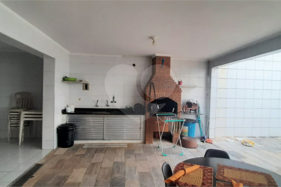 Sobrado à venda com 5 quartos, sendo 1 suíte,  em Vila Rosália, Guarulhos, SP