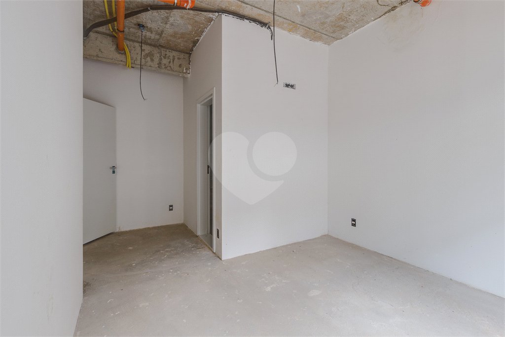 Casa à venda com 4 quartos, sendo 3 suítes, no condomínio Jardim Chapel, São Paulo - SP