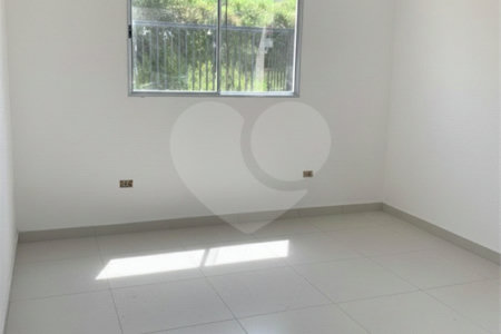 Sobrado à venda com 2 quartos em Jardim São Miguel, Cotia, SP