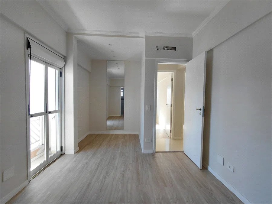Apartamento à venda com 3 quartos, sendo 1 suíte,  em Vila Romana, São Paulo, SP
