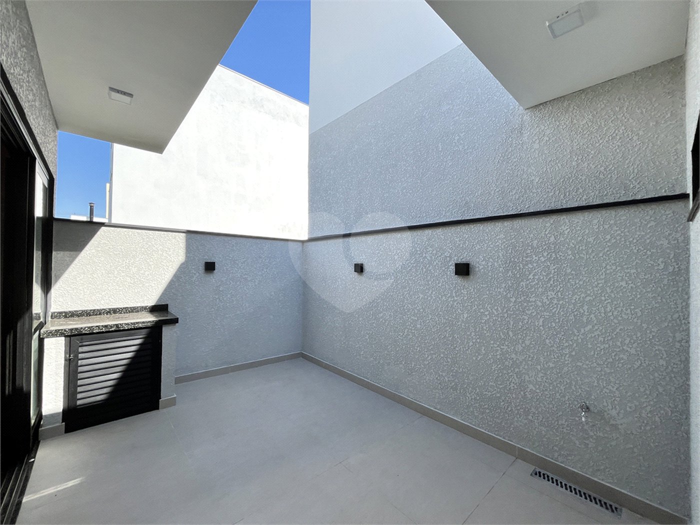 Casa à venda com 3 quartos, sendo 1 suíte, no condomínio Terras de São Francisco, Sorocaba - SP