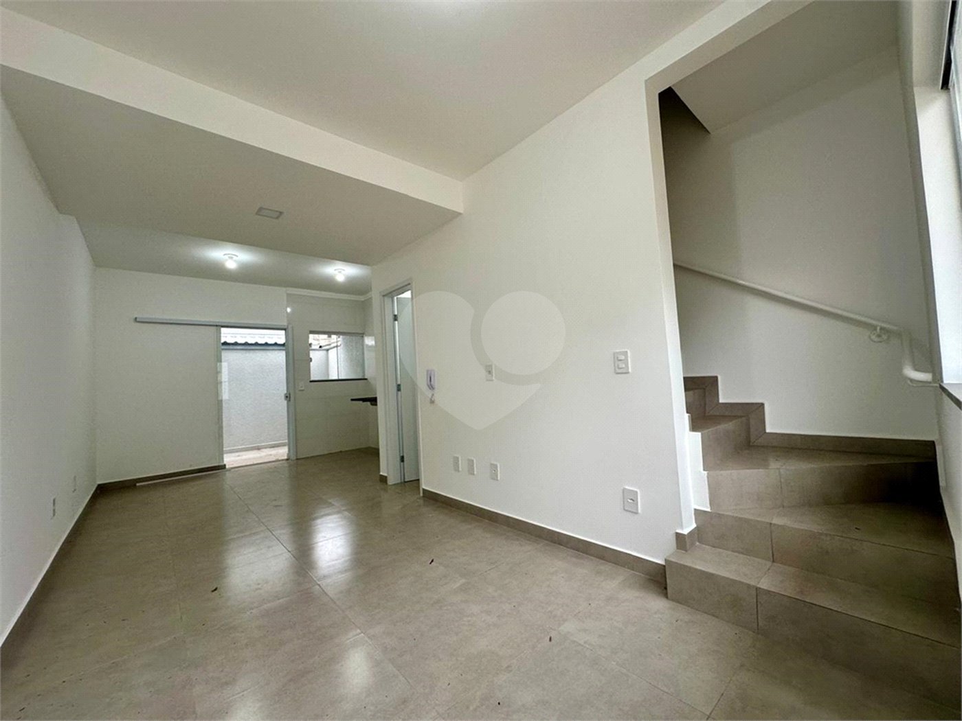 Casa à venda com 2 quartos no condomínio Residencial Vila Nova, Sorocaba - SP