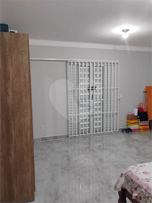 Sobrado à venda com 2 quartos, sendo 1 suíte,  em Vila Antonieta, São Paulo, SP