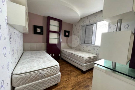Apartamento à venda com 4 quartos, sendo 3 suítes,  em Vila Oliveira, Mogi das Cruzes, SP