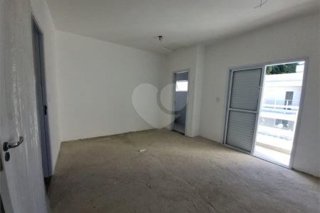 Casa à venda com 3 quartos, sendo 1 suíte, no condomínio Residencial Américo Figueiredo, Sorocaba - SP