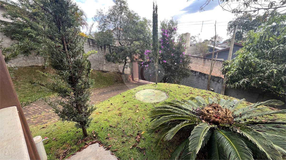 Casa Térrea para alugar com 3 quartos, sendo 1 suíte, em Jardim Estância Brasil, Atibaia, SP