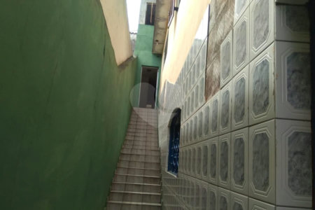 Casa à venda com 4 quartos, sendo 2 suítes, em Jardim Vila Galvão, Guarulhos, SP