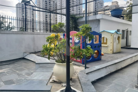 Apartamento à venda com 3 quartos, sendo 2 suítes, em Vila Andrade, São Paulo, SP