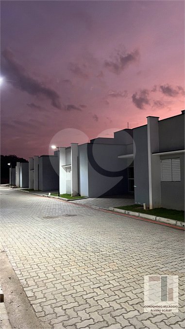 Casa à venda com 2 suítes no condomínio Villággio Álvaro Scalet, Salto - SP