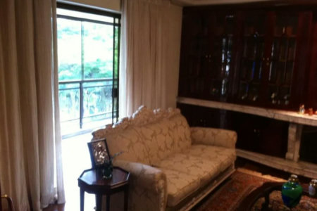 Apartamento à venda com 4 suítes em Real Parque, São Paulo, SP