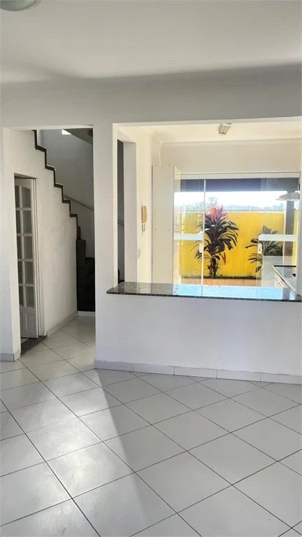 Casa à venda com 2 quartos no condomínio Refugio Canta Galo, Cotia - SP