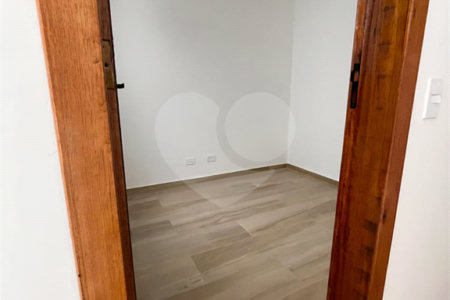 Casa à venda com 3 quartos, sendo 1 suíte, em Cidade dos Bandeirantes, São Paulo, SP