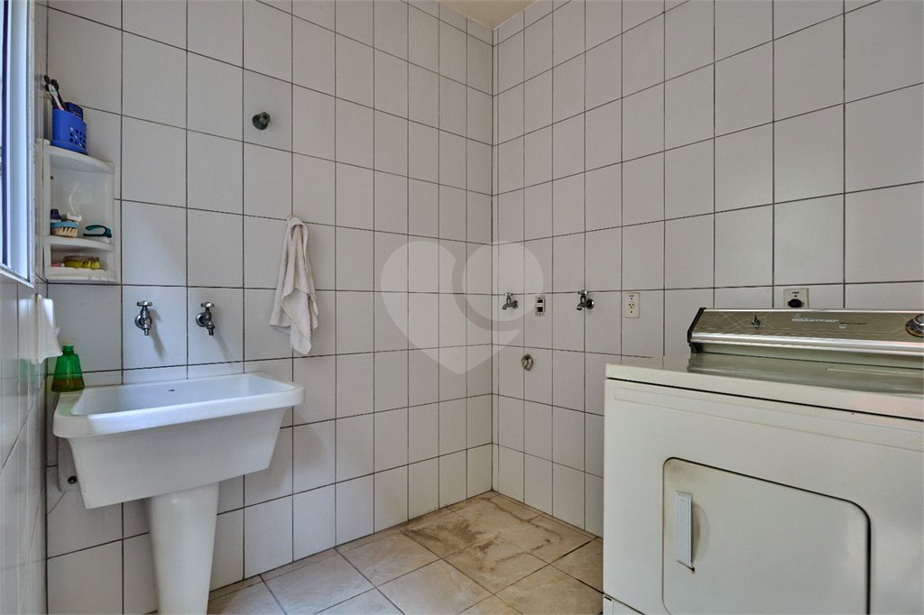 Sobrado à venda com 4 quartos, sendo 1 suíte, em Brooklin Velho, São Paulo, SP