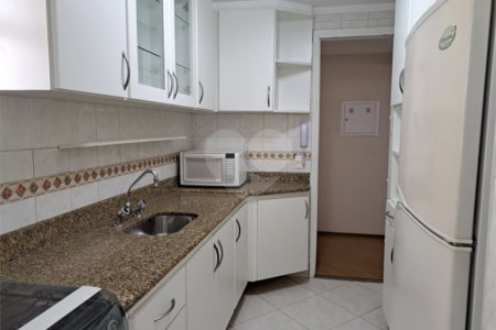 Apartamento à venda com 2 quartos, sendo 1 suíte, em Campo Belo, São Paulo, SP