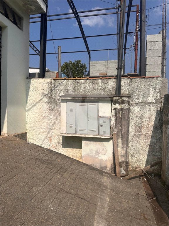 Sobrado à venda com 2 quartos em Vila Zat, São Paulo, SP