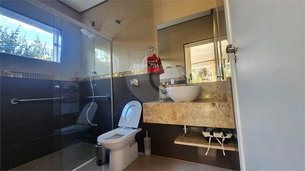 Casa à venda com 3 suítes no condomínio Vivendas do Lago, Sorocaba - SP