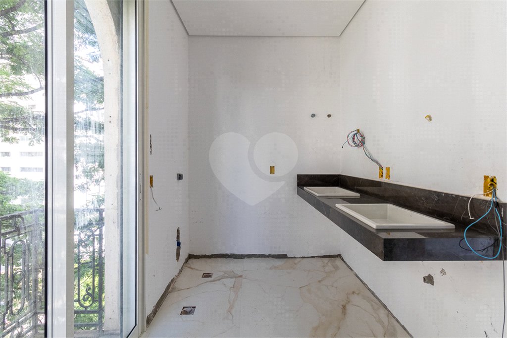 Apartamento à venda com 7 suítes em Santa Cecília, São Paulo, SP