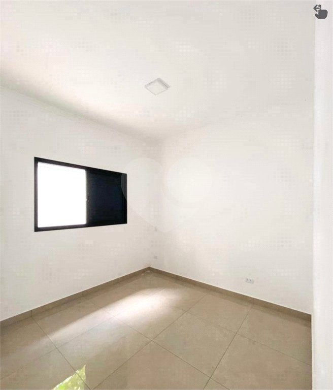 Casa à venda com 2 quartos, sendo 1 suíte, no condomínio Residencial Beija Flor, Atibaia - SP