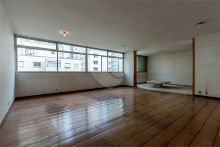 Apartamento à venda com 3 quartos, sendo 1 suíte, em Santa Cecília, São Paulo, SP