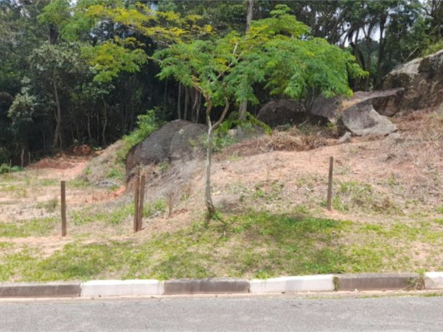 Terreno à venda no condomínio Itaguaçu da Cantareira, São Paulo - SP
