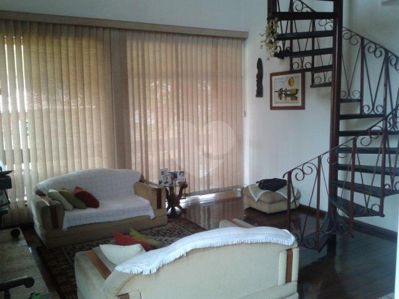 Sobrado à venda com 3 quartos, sendo 1 suíte, em Palmas do Tremembé, São Paulo, SP