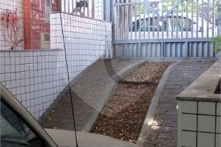 Casa com 400m², 2 dormitórios, 2 vagas de garagem, à venda na Vila Matilde.