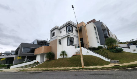 Casa à venda com 4 quartos, sendo 1 suíte,  no condomínio Sun Lake, Sorocaba - SP