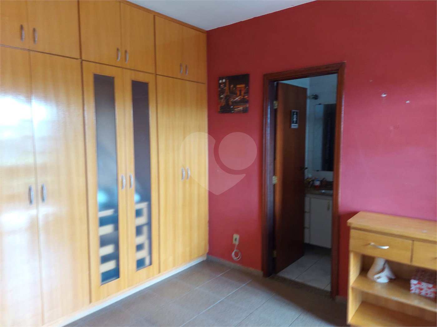 Sobrado à venda com 5 quartos, sendo 4 suítes, em Santa Rosa, Vinhedo, SP