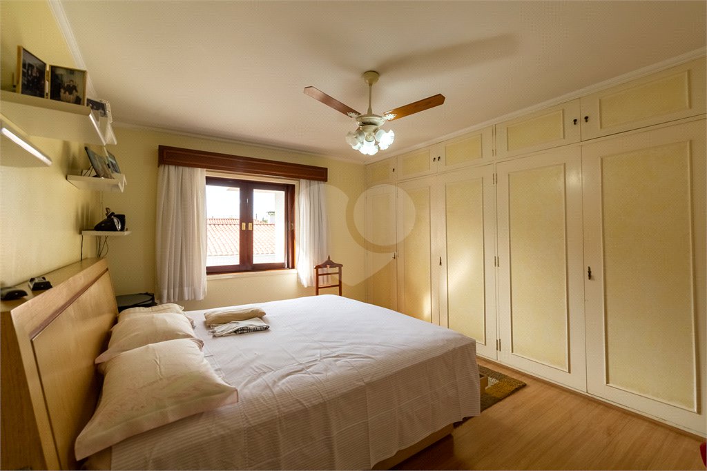 Sobrado à venda com 4 quartos, sendo 2 suítes, em Brooklin Velho, São Paulo, SP