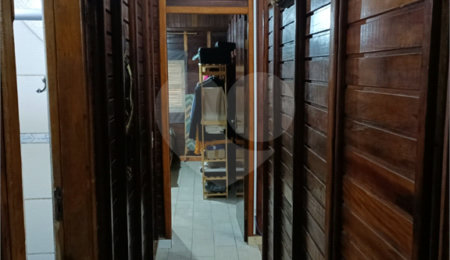 Casa à venda com 4 quartos, sendo 1 suíte, no condomínio Morada da Praia, Bertioga - SP