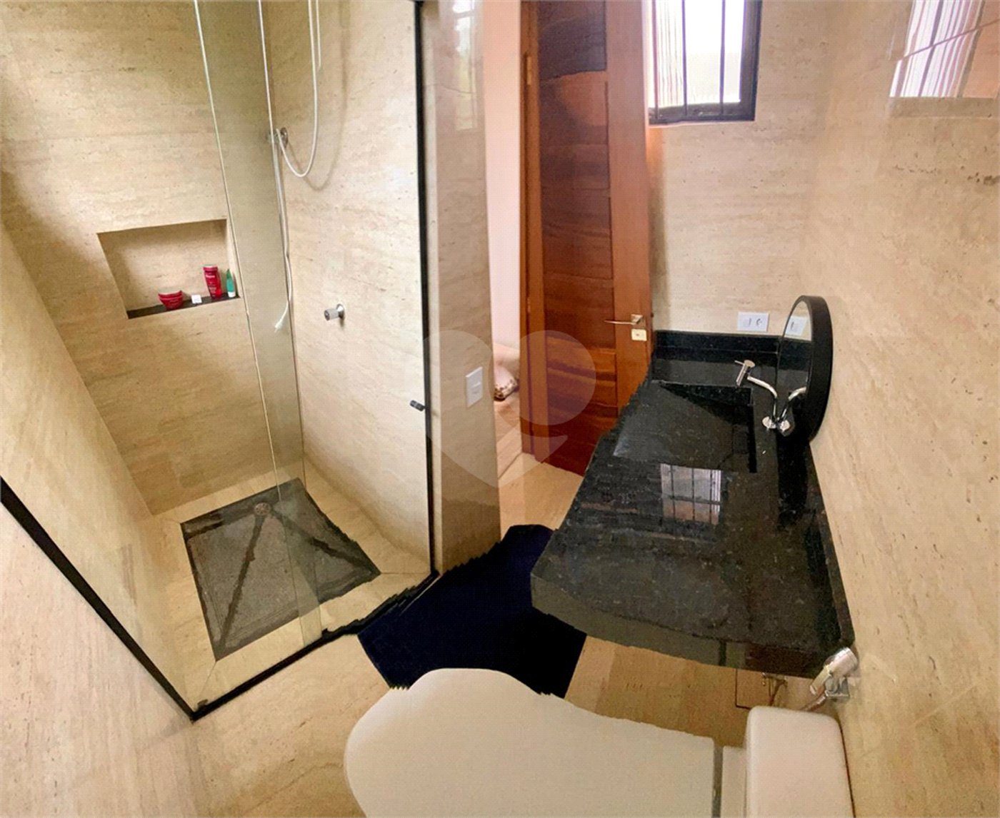 Casa à venda com 6 quartos, sendo 4 suítes,  em Maranduba, Ubatuba, SP