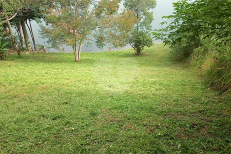 Terreno à venda no condomínio Portal do Igaratá, Igaratá - SP