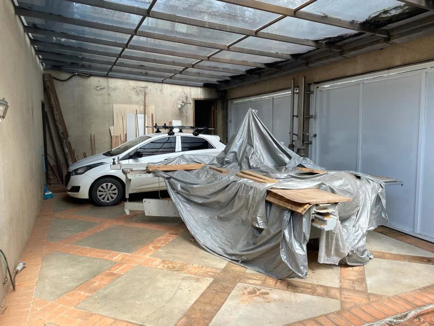 Casa à venda com 4 quartos, sendo 1 suíte,  em Vila Morumbi, São Paulo, SP