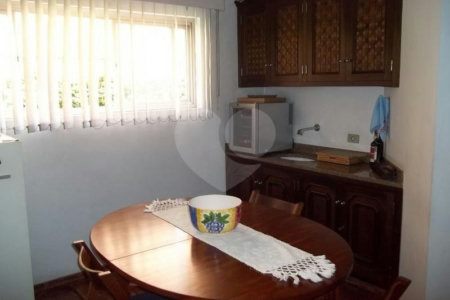 Casa à venda com 4 suítes em Jardim Guedala, São Paulo, SP