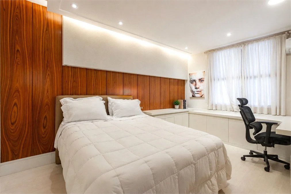 Casa à venda com 5 quartos, sendo 3 suítes, em Jardim Guedala, São Paulo, SP