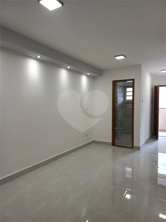 Excelente apartamento à venda, 2 quartos, ao lado do metrô Guilhermina-Esperança
