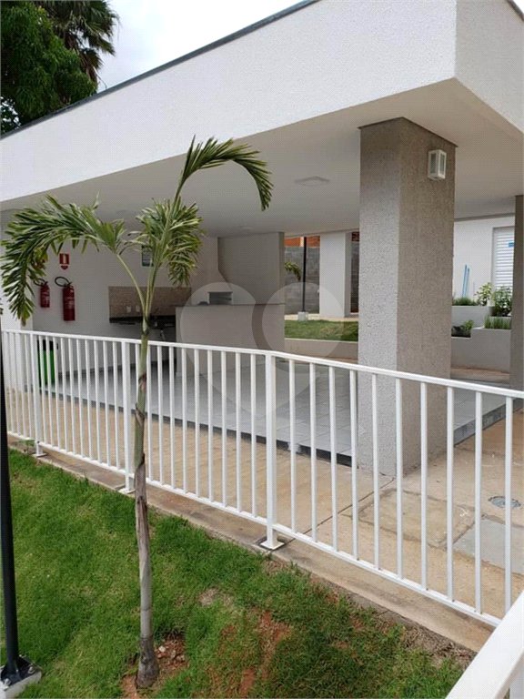 Apartamento no Condomínio Residencial Parque dos Manacás