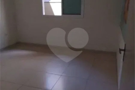 Sobrado à venda em Santo André , com 179m² , 2 dormitórios , sendo 1 suíte e 5 vagas.