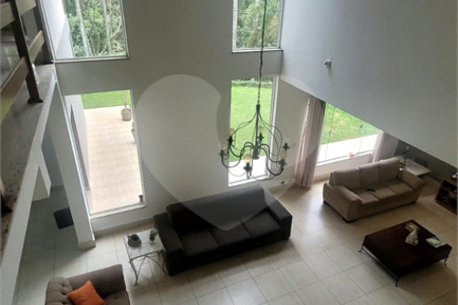 Casa à venda com 5 suítes no condomínio Associação Reserva das Hortênsias, Mairiporã - SP