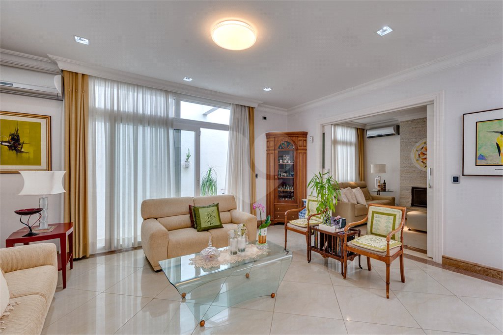 Casa à venda com 2 suítes em Alto da Boa Vista, São Paulo, SP
