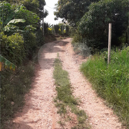Chácara à venda com 4 quartos, sendo 1 suíte, em Vista Alegre, Vinhedo, SP