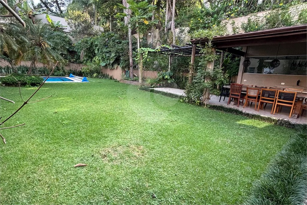 Casa à venda ou para alugar com 4 quartos, sendo 3 suítes, em Alto da Boa Vista, São Paulo, SP