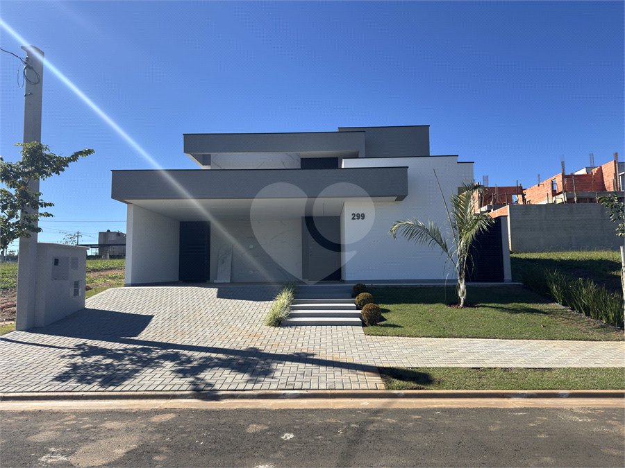 Casa à venda ou para alugar com 3 suítes no condomínio Terras Alpha Nova Esplanada, Votorantim - SP