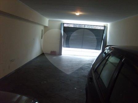 Sobrado à venda com 4 quartos, sendo 3 suítes, em Vila Irmãos Arnoni, São Paulo, SP