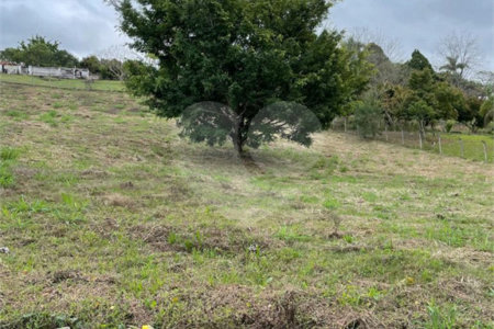 Chácara à venda ou para alugar com 4 quartos, sendo 1 suíte,  em Chácaras Rurais Guararema, Jacareí, SP